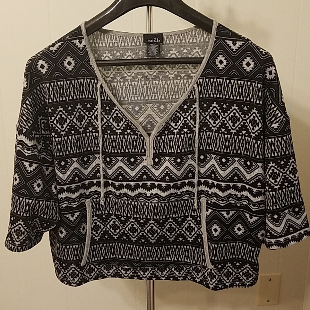 ❣️Rue 21 Aztec Pattern/Boho Sweater❣️
